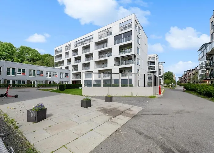 Demims Centre -- Ahus & Sno & Parking * Lorenskog